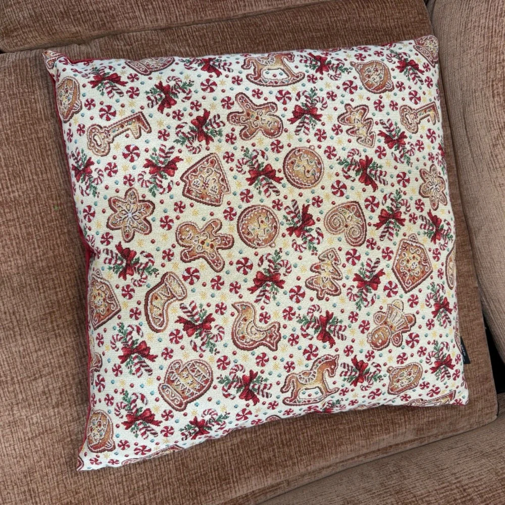 Large Caldeira UK Christmas Gingerbread Tapestry Throw Pillow‎ Holiday Decor